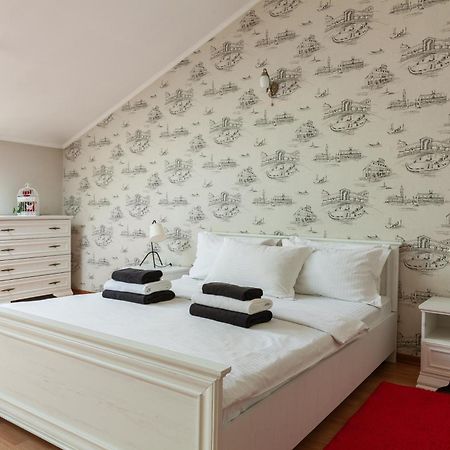 Alfa Apartments Ohiienka 17 2 Lviv Ngoại thất bức ảnh